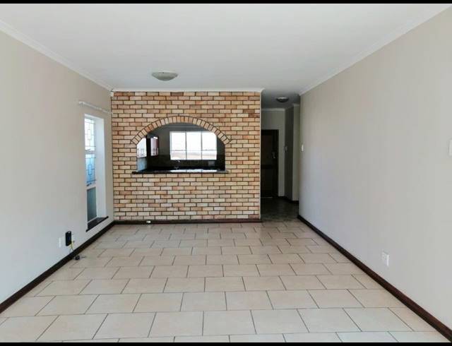 3 BEDROOM TOWNHOUSE RENTED IN SOUTH END